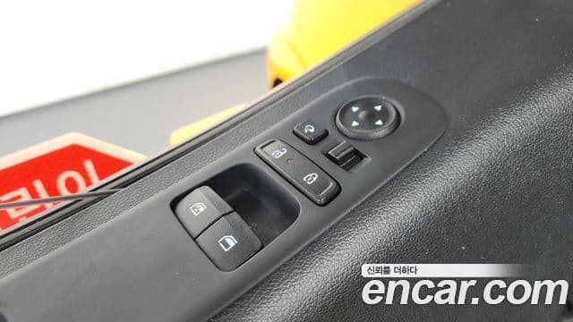 Hyundai Staria 2025 — Şəkil 12/20