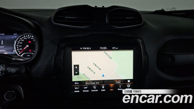 Jeep Renegade 2022 — Şəkil 16/20