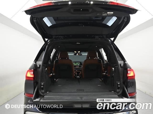 BMW X7 2020 — ფოტო 19/20