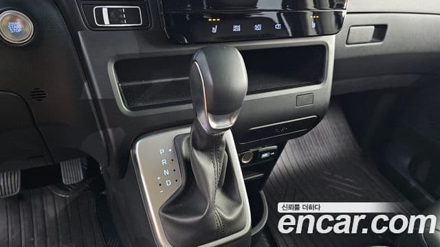 Hyundai Staria 2023 — Фото 9/20