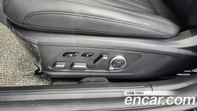 Hyundai Grandeur Hybrid 2025 — Photo 24/40