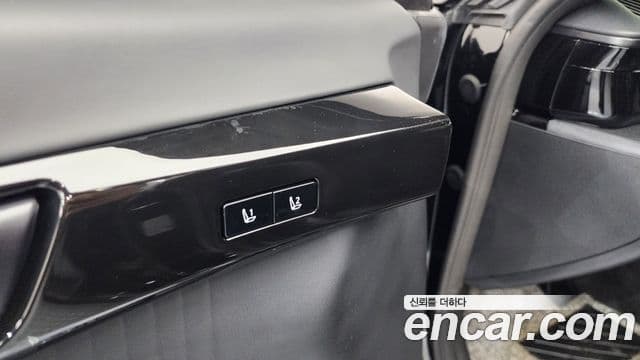 Hyundai Grandeur Hybrid 2025 — Photo 25/40