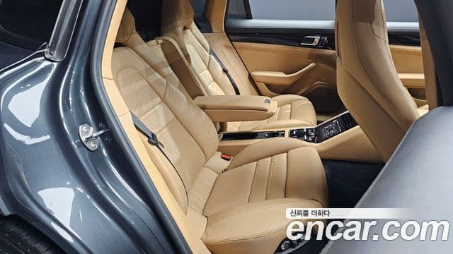 Porsche Panamera 2018 — Фото 11/20