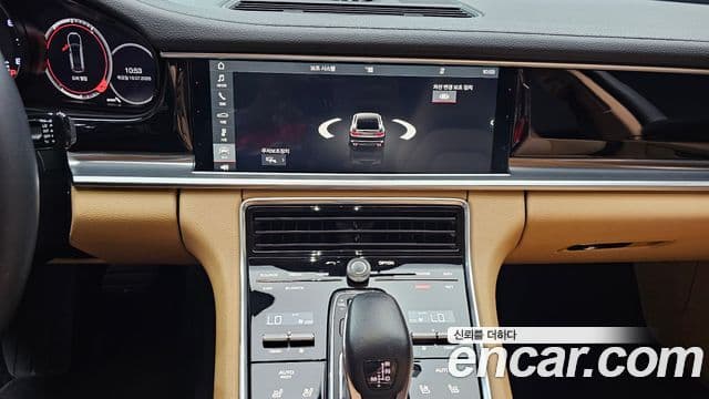 Porsche Panamera 2018 — Фото 14/20