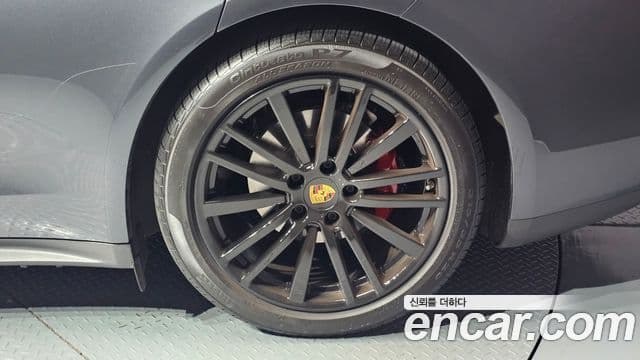 Porsche Panamera 2018 — Şəkil 1/46