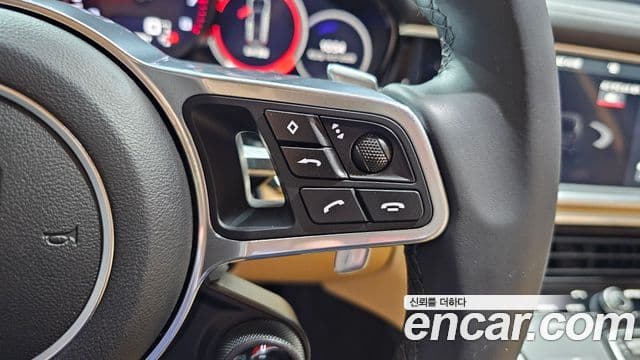 Porsche Panamera 2018 — Şəkil 19/46
