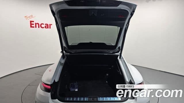Porsche Panamera 2024 — Şəkil 19/20