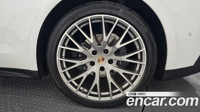 Porsche Panamera 2024 — Photo 21/38