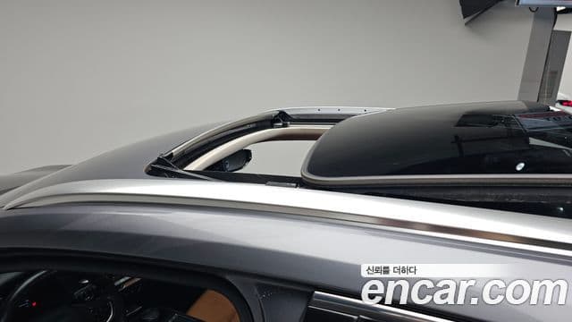 Lexus UX250h 2019 — Şəkil 17/20