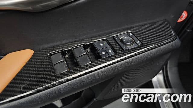 Lexus UX250h 2019 — Şəkil 18/20