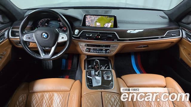 BMW 7 Series 2020 — ფოტო 7/20