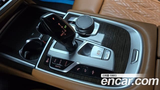 BMW 7 Series 2020 — ფოტო 9/20
