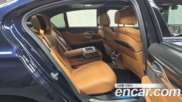 BMW 7 Series 2020 — ფოტო 11/20
