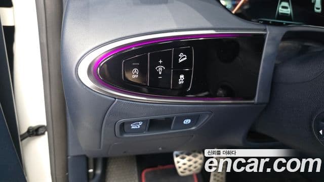 Genesis GV70 2021 — Photo 31/33