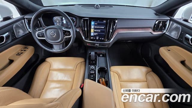 Volvo V60 Cross Country 2020 — Фото 7/20