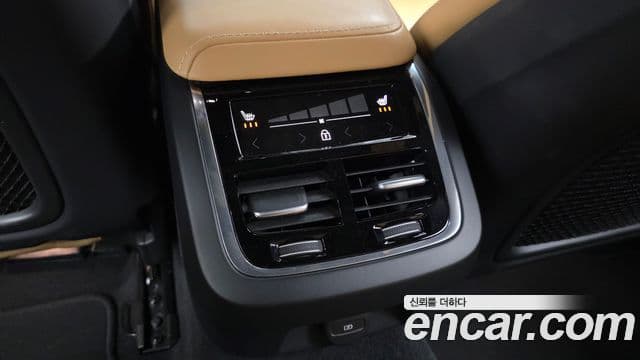 Volvo V60 Cross Country 2020 — Фото 18/20