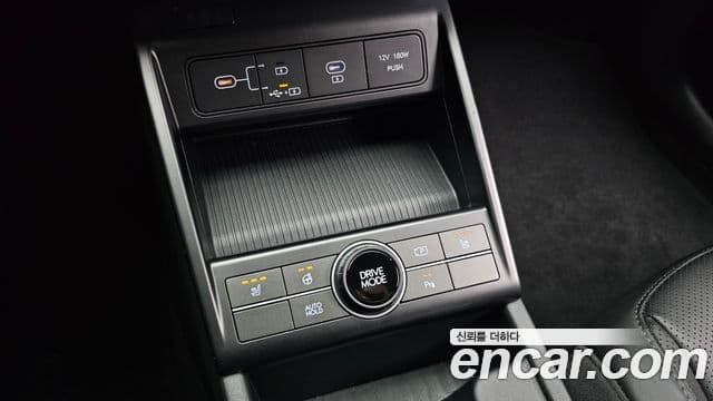 Hyundai Kona 2023 — Фото 15/20