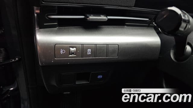 Hyundai Kona 2023 — Фото 18/20