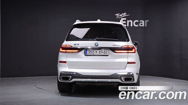 BMW X7 2024 — Фото 4/20