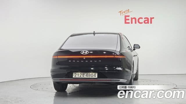 Hyundai Grandeur 2023 — ფოტო 4/20