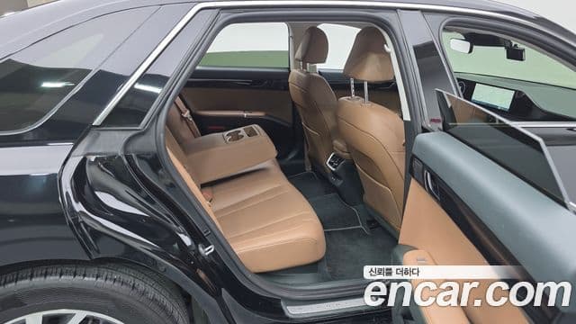 Hyundai Grandeur 2023 — ფოტო 11/20