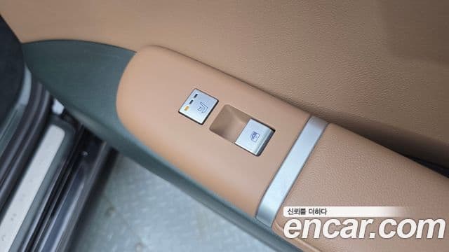 Hyundai Grandeur 2023 — ფოტო 19/20