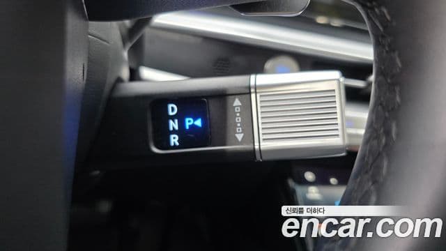 Hyundai Grandeur 2023 — ფოტო 9/20