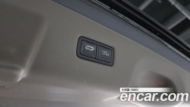Kia Carnival 2024 — ფოტო 16/20