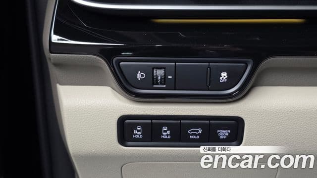 Kia Carnival 2024 — Фото 19/20