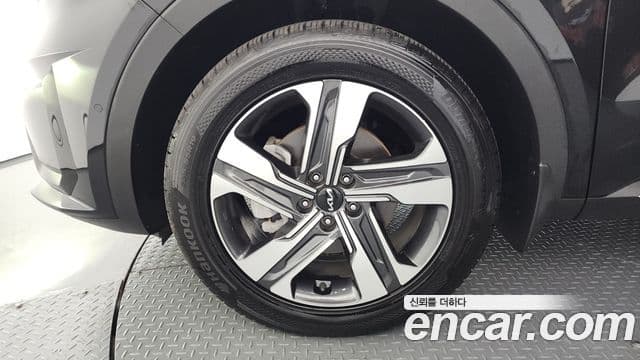 Kia Sorento 2023 — Фото 5/20