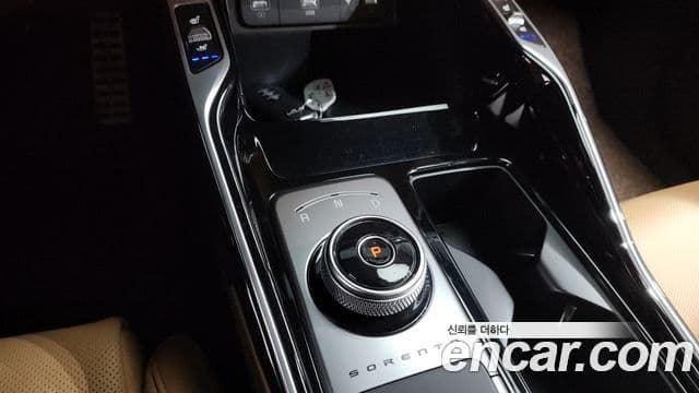 Kia Sorento 2023 — Фото 9/20