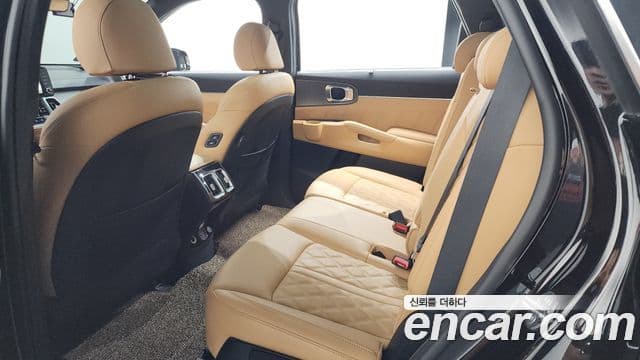 Kia Sorento 2023 — Фото 20/20
