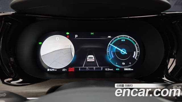 Kia K5 2021 — Şəkil 8/20