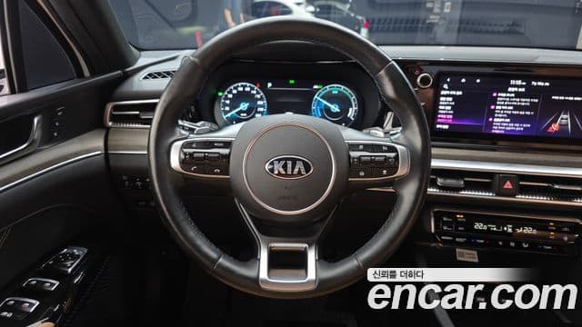 Kia K5 2021 — Şəkil 15/20