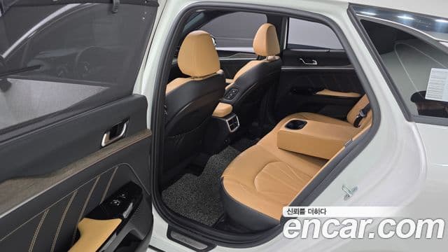 Kia K5 2021 — Şəkil 19/20
