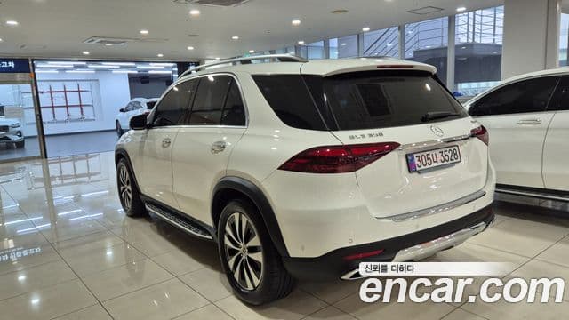 Mercedes-Benz GLE-Class 2025 — ფოტო 10/20
