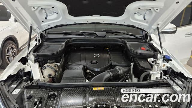 Mercedes-Benz GLE-Class 2025 — ფოტო 2/20