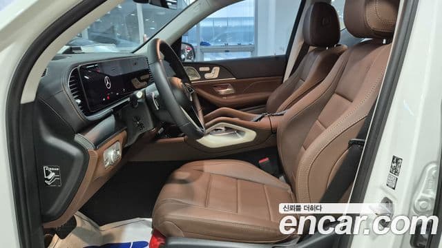 Mercedes-Benz GLE-Class 2025 — ფოტო 19/20