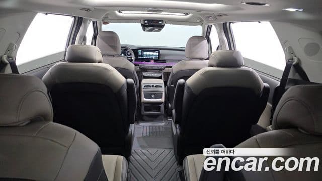 Kia Carnival 2025 — Şəkil 19/20