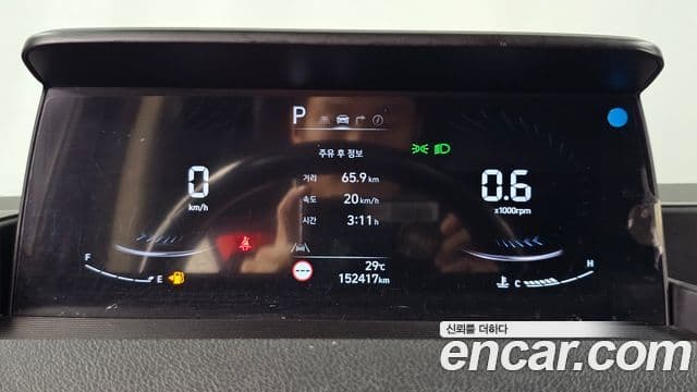 Hyundai Staria 2021 — ფოტო 7/20