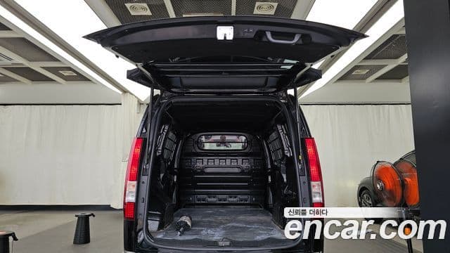Hyundai Staria 2021 — фото 20 из 20