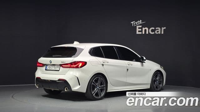 BMW 1 Series 2021 — ფოტო 2/20