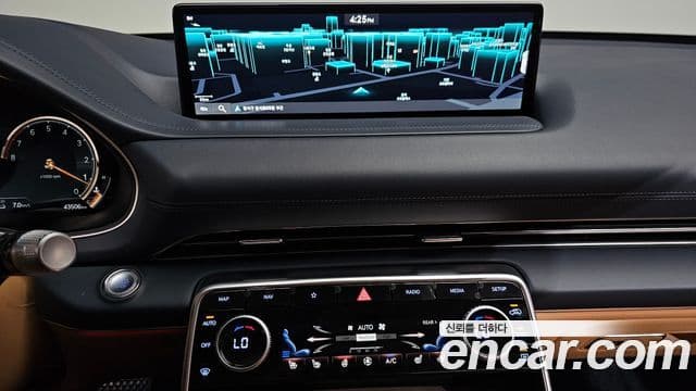 Genesis GV80 2021 — ფოტო 14/20