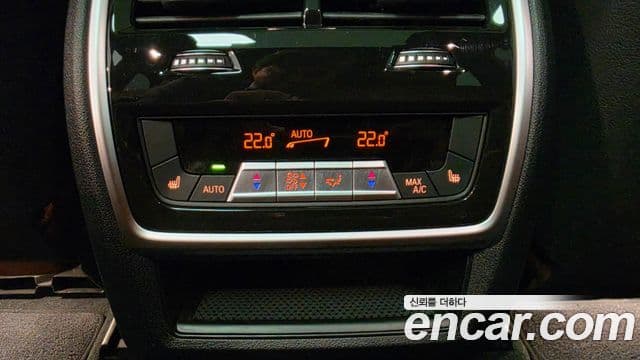 BMW X5 2022 — ფოტო 18/20