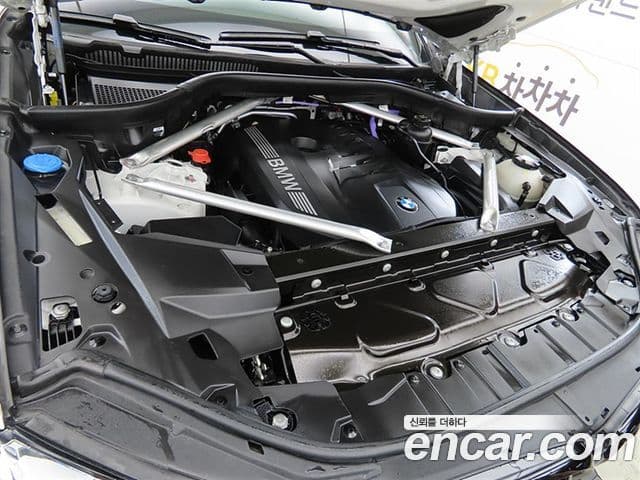 BMW X6 2023 — ფოტო 19/20
