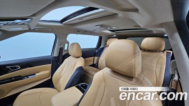 Kia Carnival 2023 — Şəkil 19/20