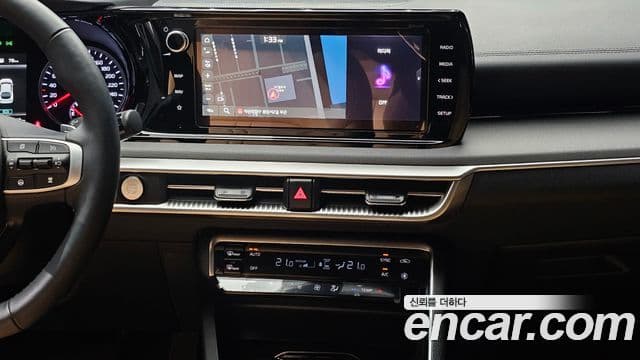 Kia K5 2023 — ფოტო 14/20