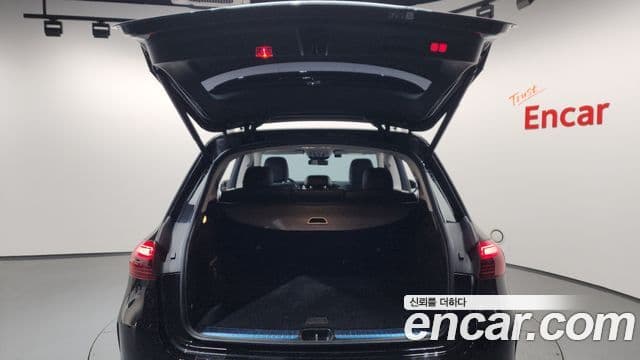 Mercedes-Benz GLE-Class 2024 — Photo 13/39
