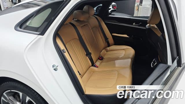 Kia K5 2022 — фото 11 из 20