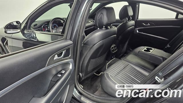 Genesis G70 2019 — фото 11 из 20